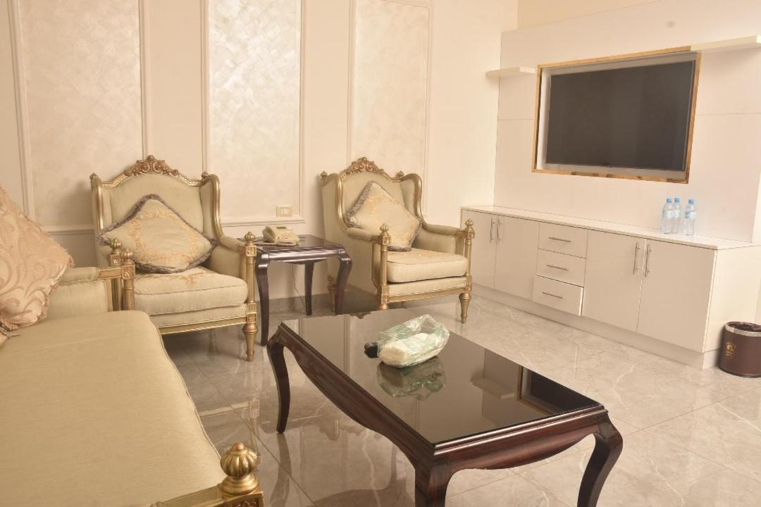 Crown Hotel Τζούμπα Εξωτερικό φωτογραφία